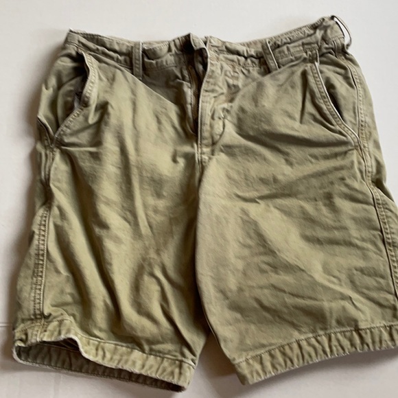 Abercrombie & Fitch Other - Abercrombie & Fitch Men’s Flat Front Shorts Sz 28